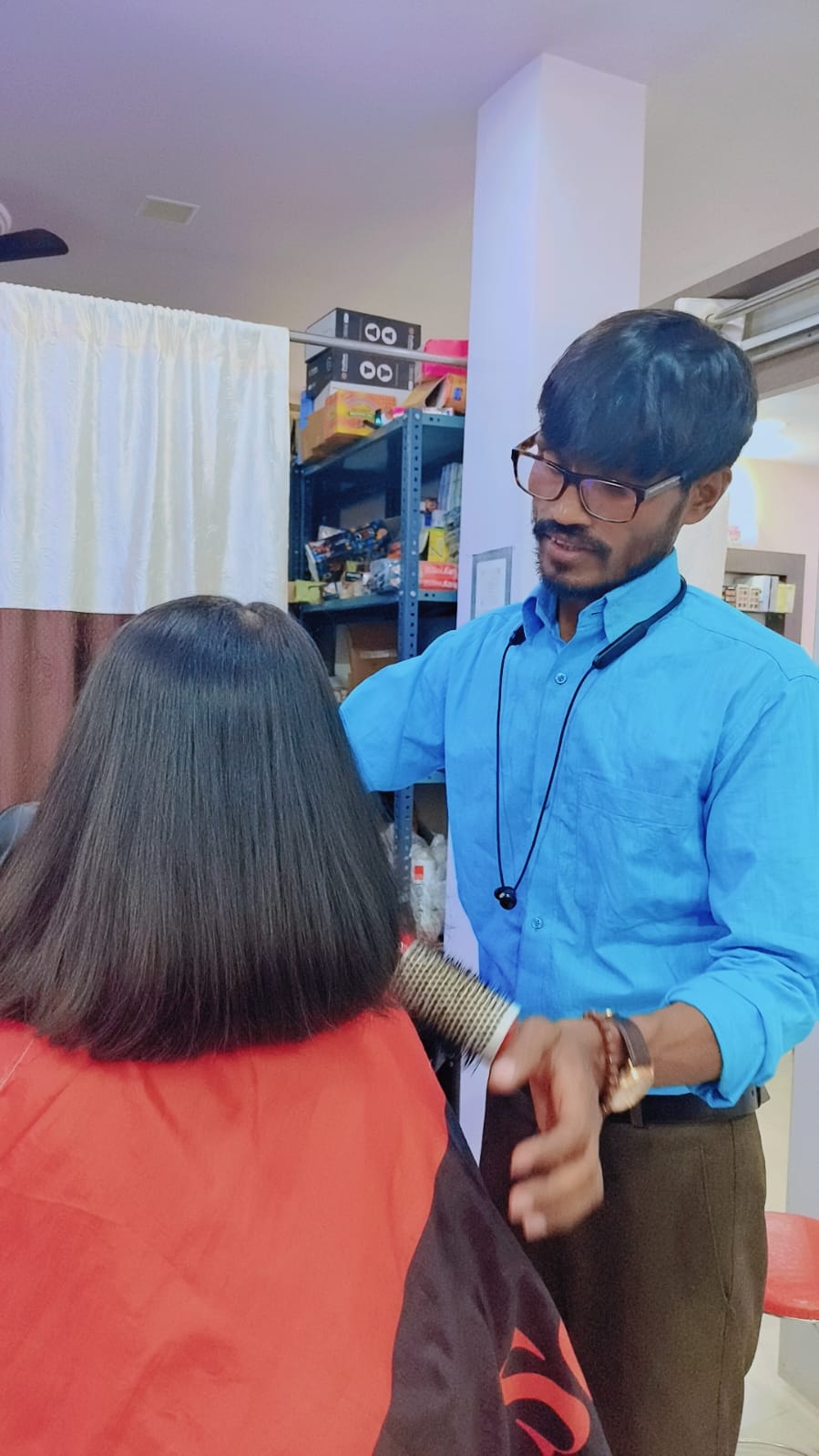 Expressions salon real transformation moment 03