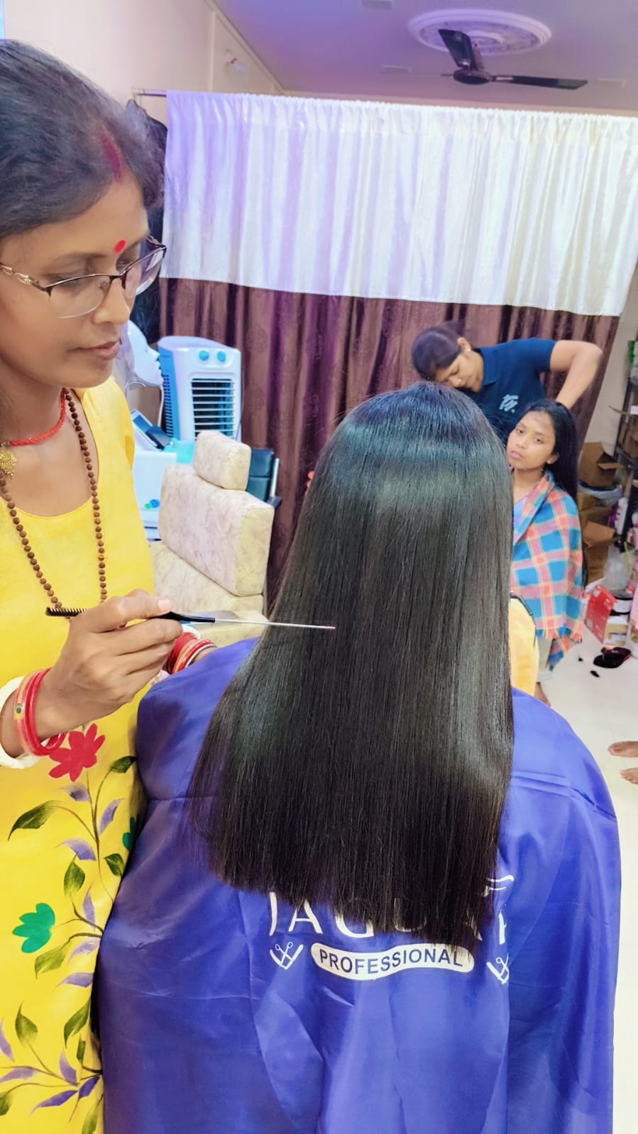 Expressions salon real transformation moment 63