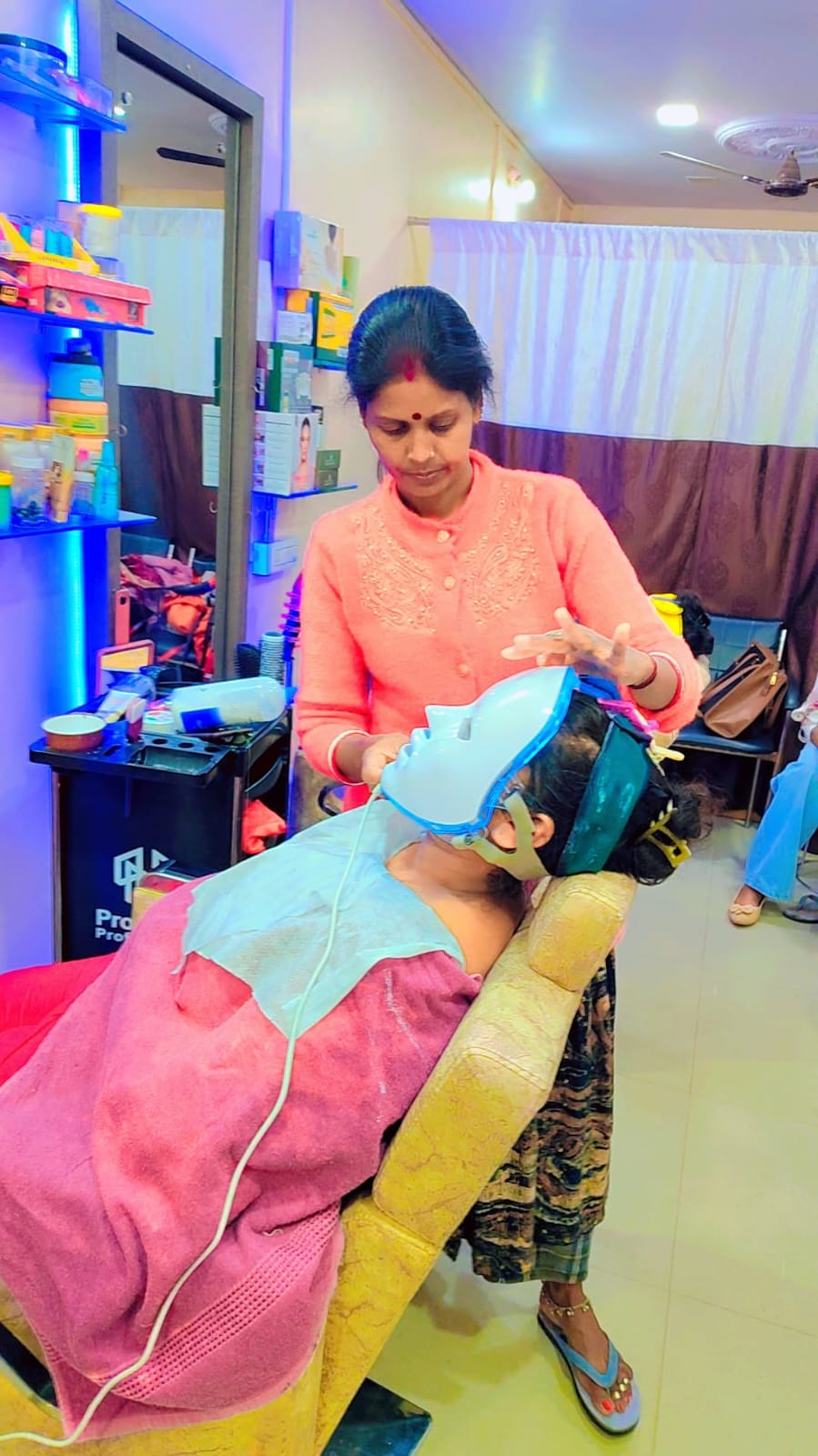 Expressions salon real transformation moment 78